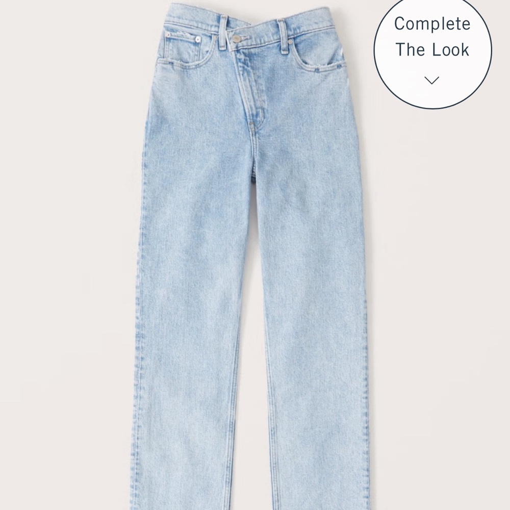 Abercrombie Ultra High Rise 90s Straight Jean
